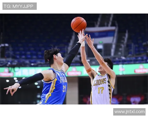 齐麟的崛起与挑战：探讨年轻球员在职业篮球中的成长与未来发展