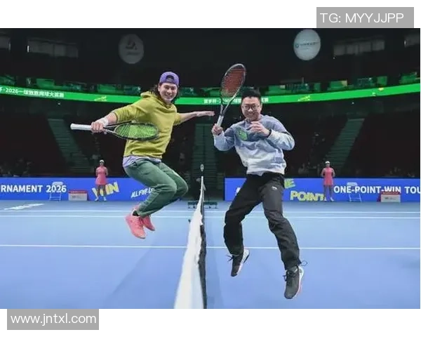 上海网球队的灵活性揭秘：如何在赛场上游刃有余展现实力与技巧